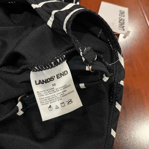New NWT Lands End Black White Swimsuit Onepiece Stripe Belt Size Extra Small XS - Picture 3 of 8